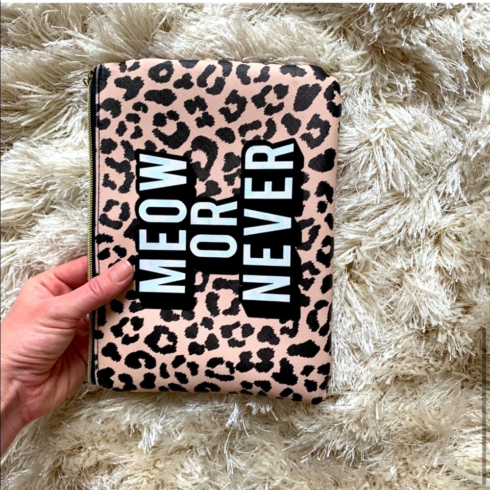 RUBY + CASH meow or never makeup pen zipper bag